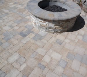 Fire pit with Belgard Coping