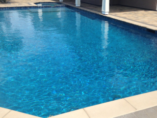 Custom Blend, Blue Raze &ndash; white rock, blue rock, 50% pebble radiance, and abalone shell