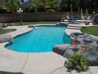 Alan Smith Pool Plastering & Remodeling | White Plaster & Quartz