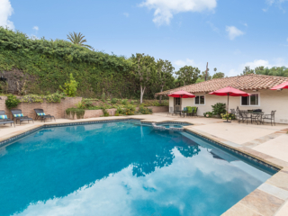 Alan Smith Pool Plastering & Remodeling | Topaz Radiant Fusion